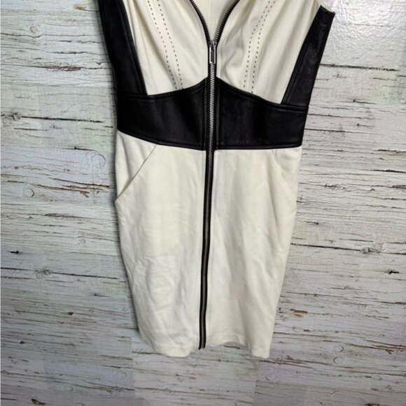Bebe Black and White Zippered Dress bodycon size 2 - Picture 2 of 7